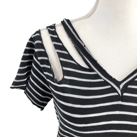 LNA Clothing Women’s Black & White Striped Cut-Out Shoulder Tee Shirt Size XS - Picture 2 of 8